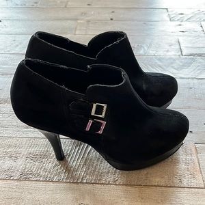 Fioni platform heel, black, 6W